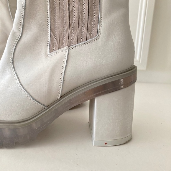 Free People James Chelsea Gray Leather Heeled Boots Sz 41 - Picture 3 of 10